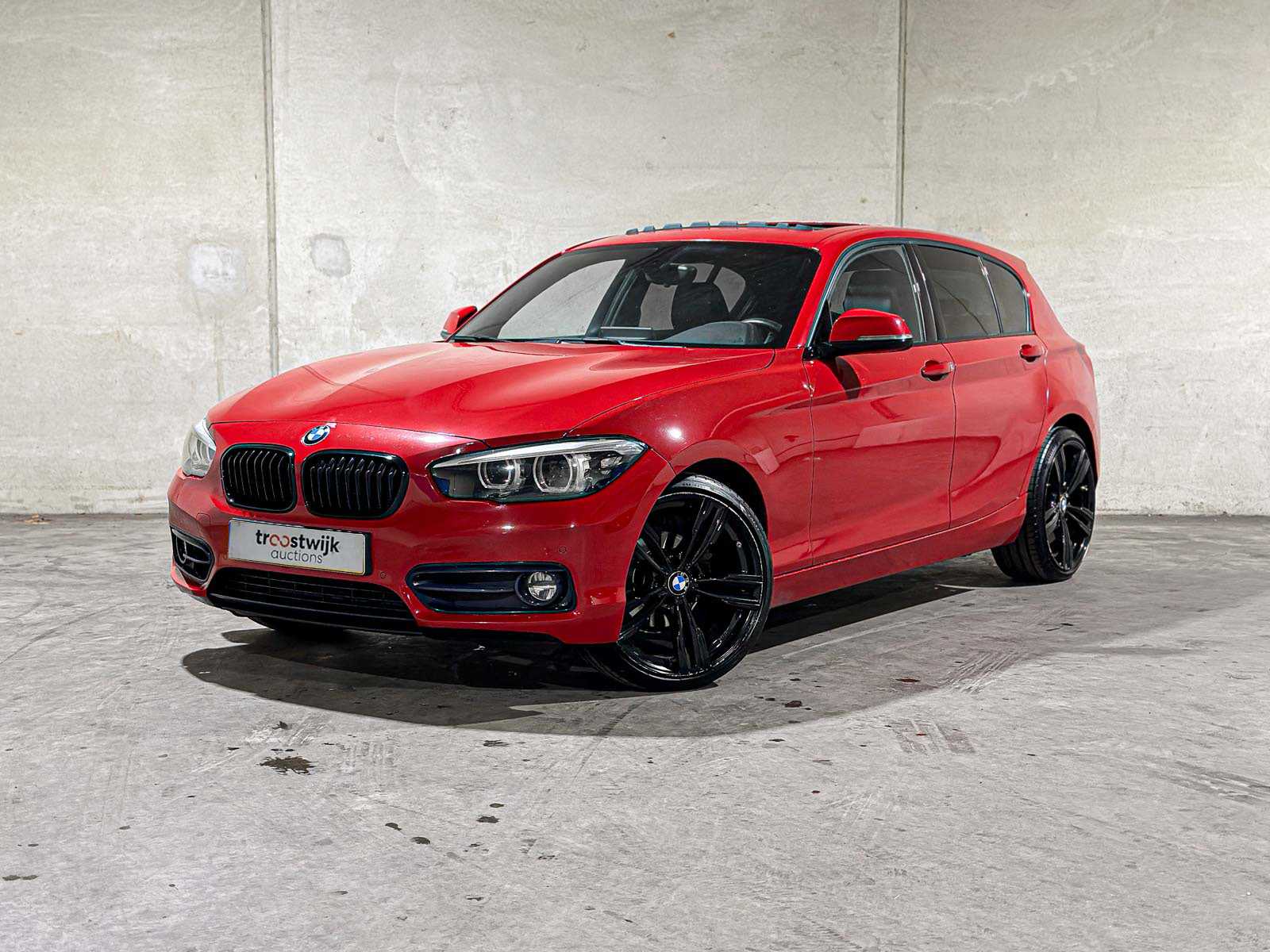 Premium personenauto's van Porche, BMW, Mercedes-Benz, Audi en meer