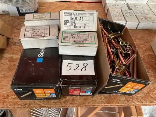 Holzschrauben, Schlagstopfen teilweise aus Edelstahl