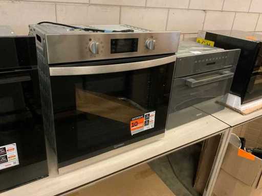 Indesit IFW3844 HIX Built-in Oven