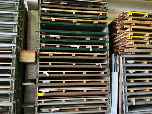 Profielstalen stelling met inhoud