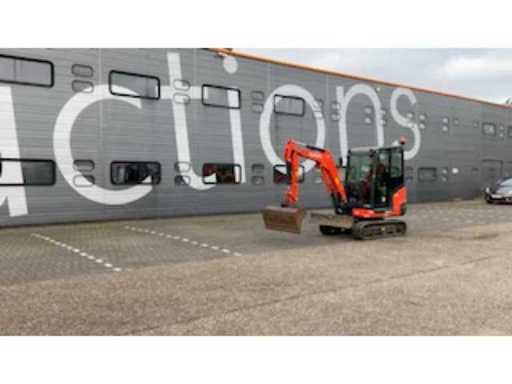 cbc8b9a8-de72-4e23-a572-46af34cabdb6.mp4