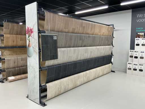 Partia winylowych rolek podłogowych