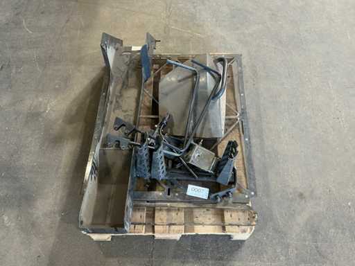 Diverse vrachtwagen onderdelen