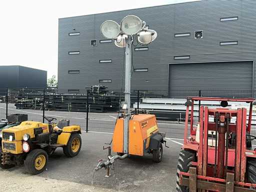 Turn de lumin? mobil Allmand Night Lite Pro