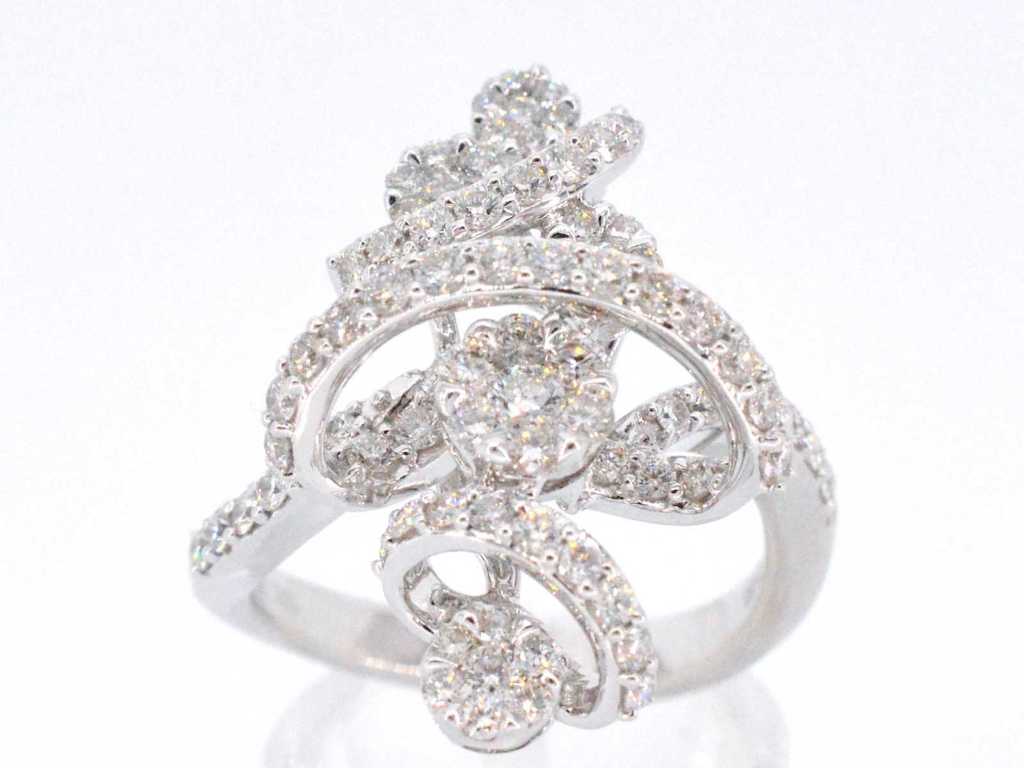 Witgouden ring met briljant geslepen diamanten
