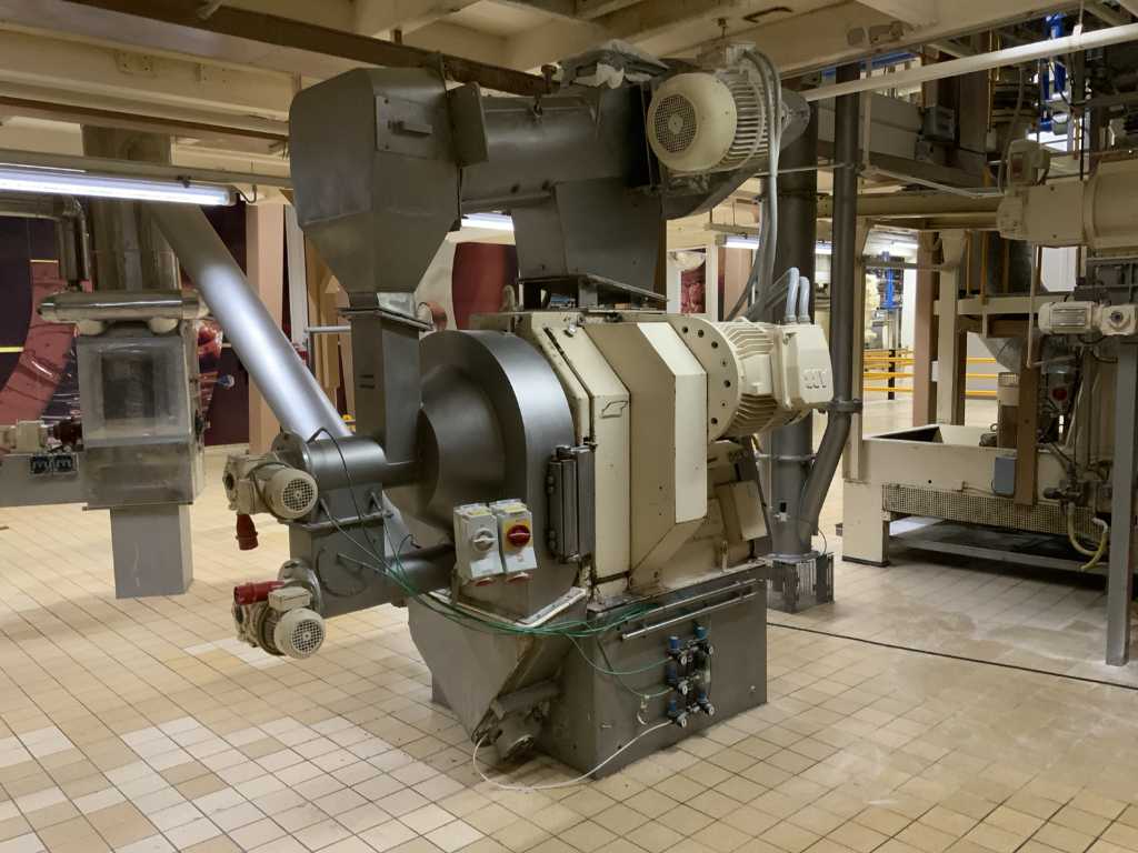 1985 Paladin PAL 350 Machine de presse à granulés