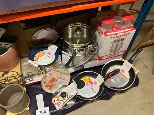 Various kitchen supplies GSW/SSW