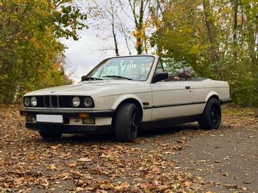 BMW 320 i Cabriolet E 30 Voitures anciennes > 15