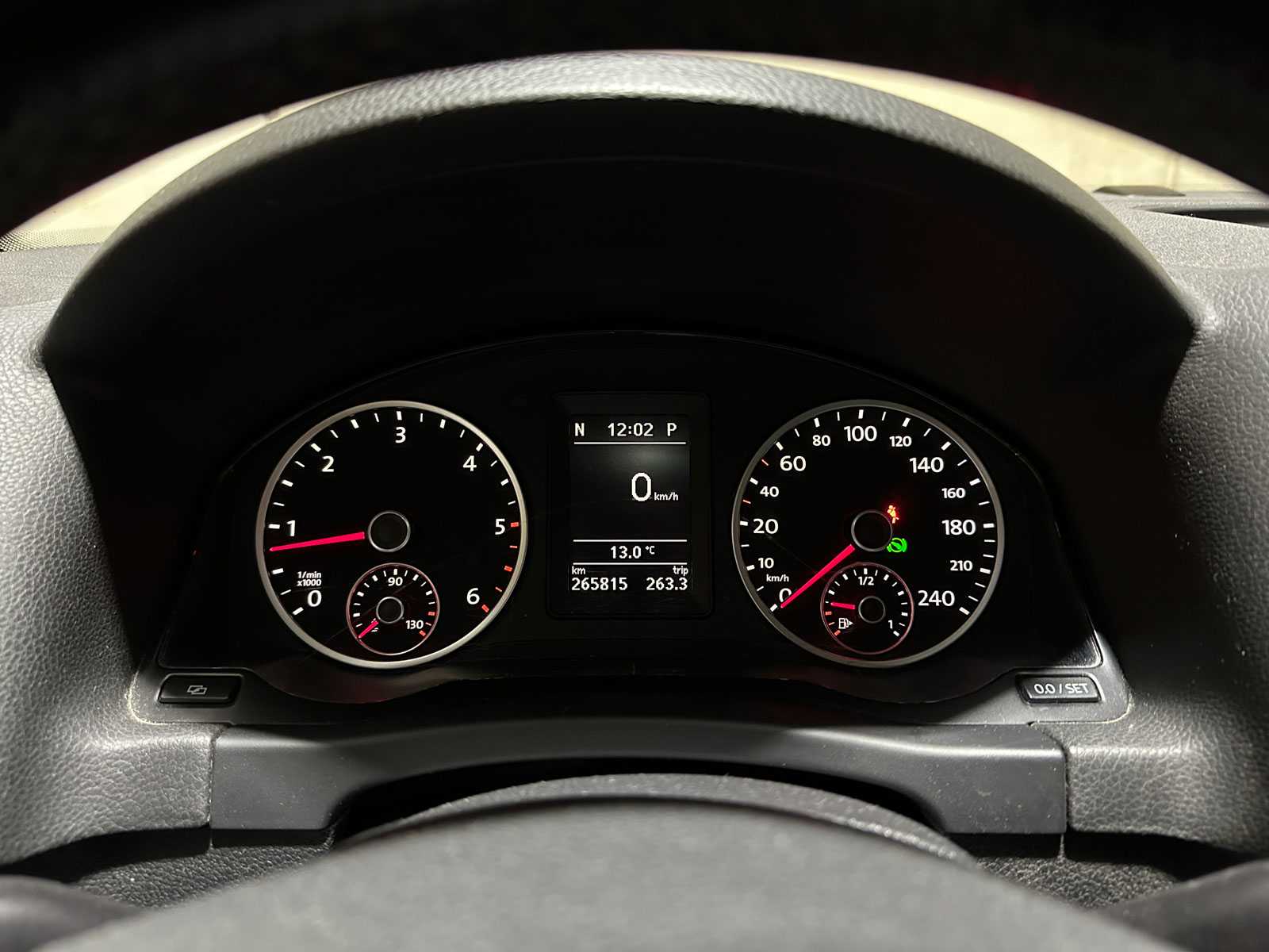 Volkswagen Tiguan 2.0 TDI Sport&&Style 4Motion 140pk 2011 (Origineel-NL), 74-PNH-9