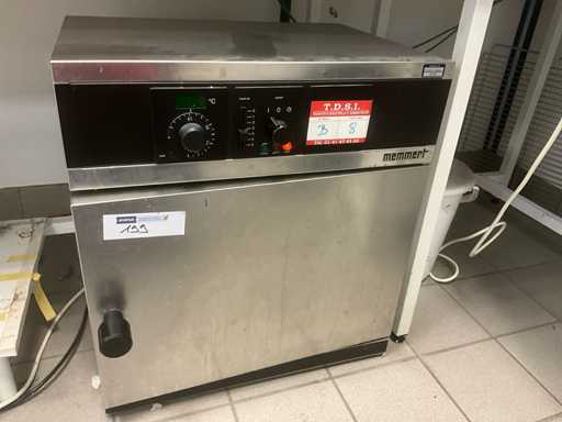 Piekarnik MEMMERT BM 200