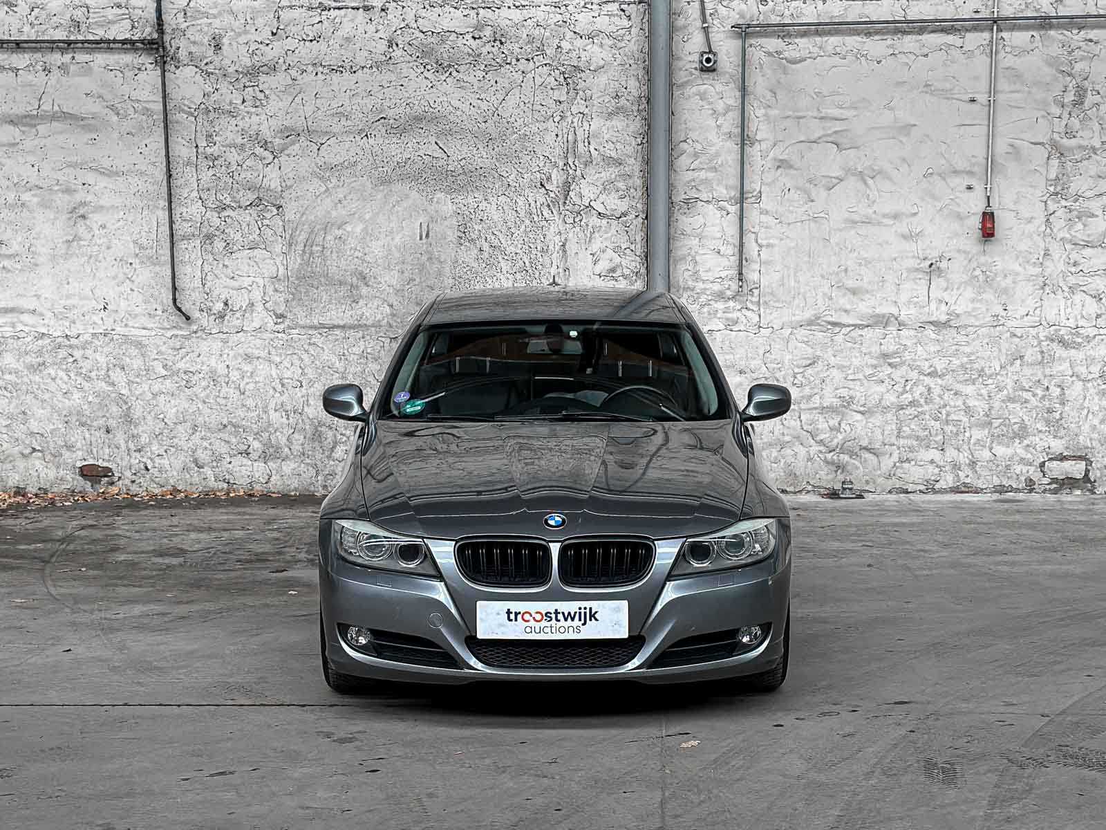 BMW 318i Touring Corporate Lease Luxury Line 136 PS 2011 (Original-NL) 3er, 51-SKX-6