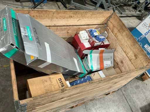 Partij diverse sanitairkranen