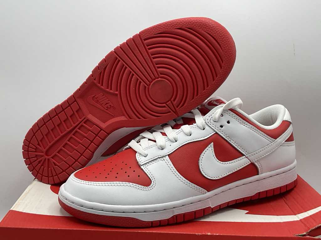 Nike Dunk Low Retro Championship Red Sneakers 43