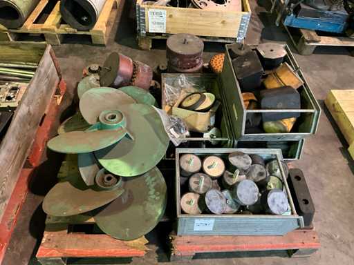 Schwingungsdämpfer + Maschinenteile