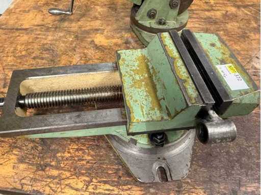 Maschinenschraubstock mit Drehplatte Backenbreite 160 mm