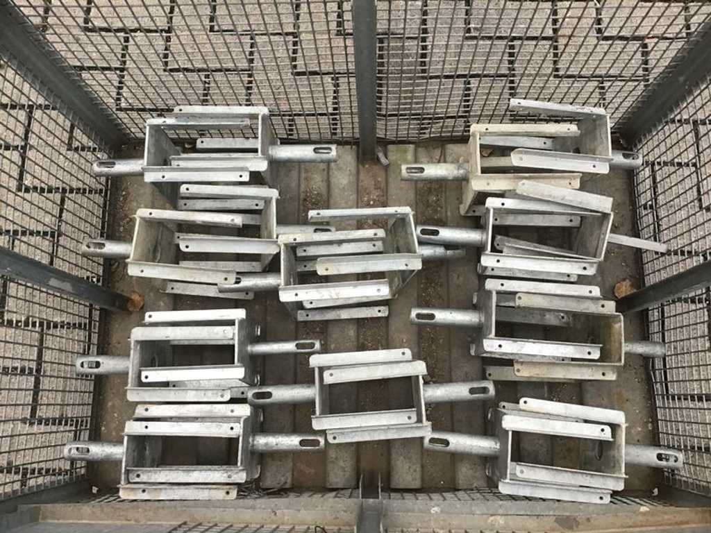 Column Heads 8/20 for Tubular Steel Columns | SO001083