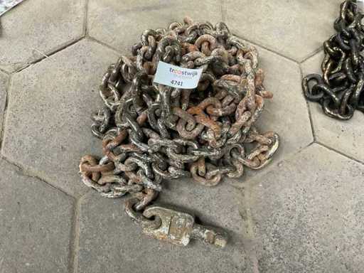 Chain assembly