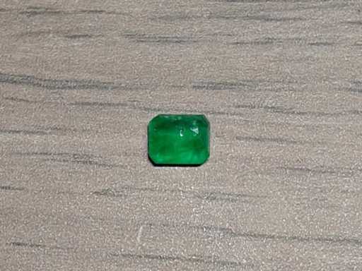 Natürlich, grün abgebauter Smaragd-0,57-Karat