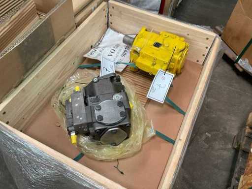 BOSCH REXROTH A11VO40LRGU2/ 10R-NZC12K01P Hydraulic Pump (2x)