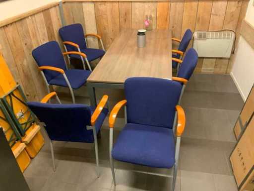 Table de cantine, 6 chaises et divers