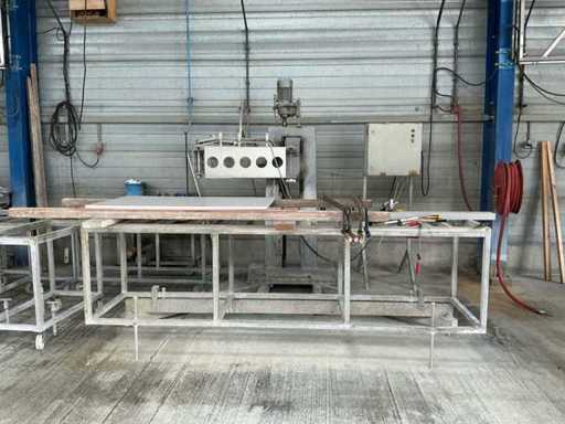 Vertical milling machine