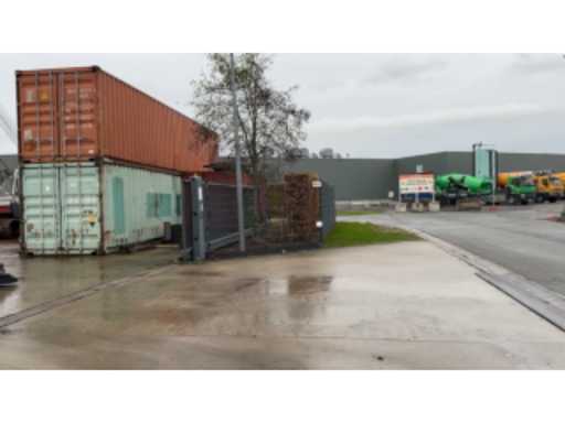 c4c905e3-2f74-42f0-bf3d-8a97f774eb86.mp4