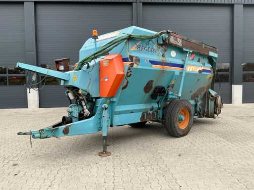 2007 Storti Labrador 120 Self Loading Feed Mixer