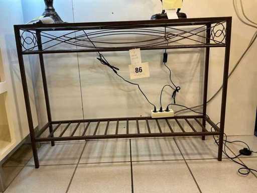 Metal wall unit