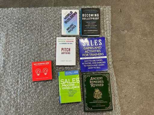 Various books (7x)