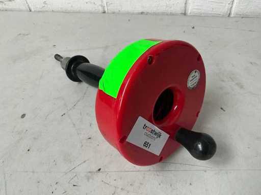 Pipe cleaning shaft