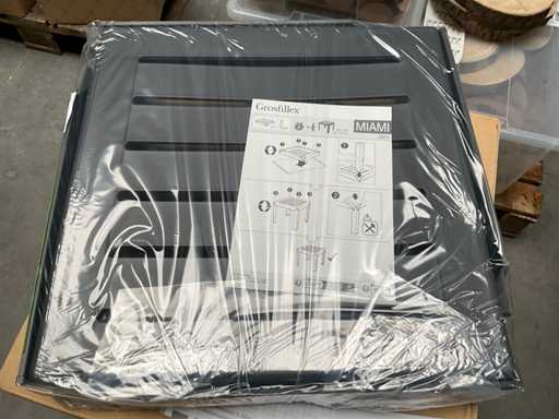 Grosfillex Miami Bijzettafel (14x)