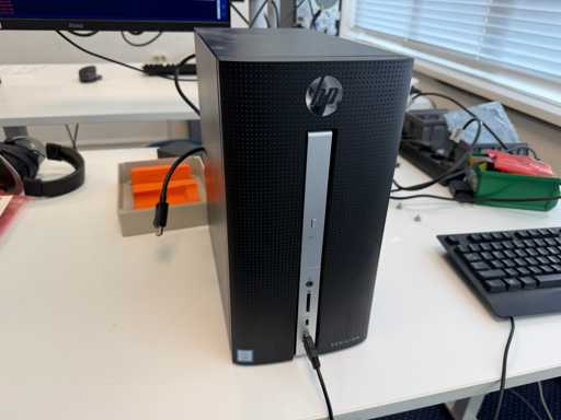 HP Pavilion Desktop PC 570-p0xx