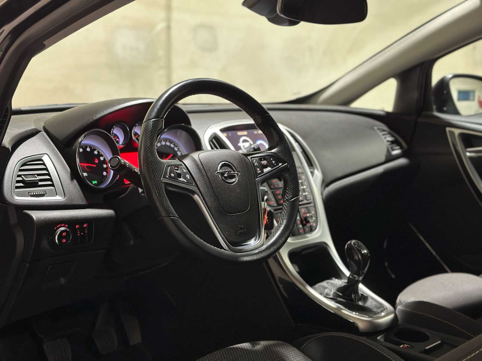 Opel Astra GTC 1.4 Turbo Sport 140pk 2013 (Origineel-NL), 9-KRR-84