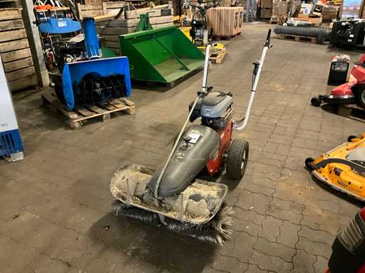 Tielburger Balaieur automoteur