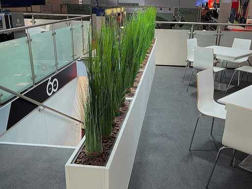 8 macetas para exposición de 1404 cm de largo, 21,5 cm de profundidad y 50,5 cm de alto, hecho de aglomerado blanco recubierto