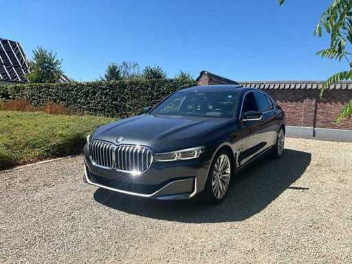 2019 BMW 750d xDrive Passenger Car