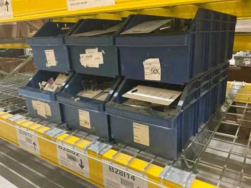 Partia uchwytów meblowych Decomode szczotkowana stal nierdzewna
