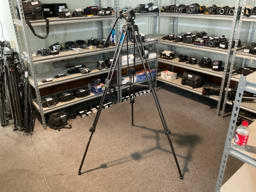 Magnus VT-4000 Tripod