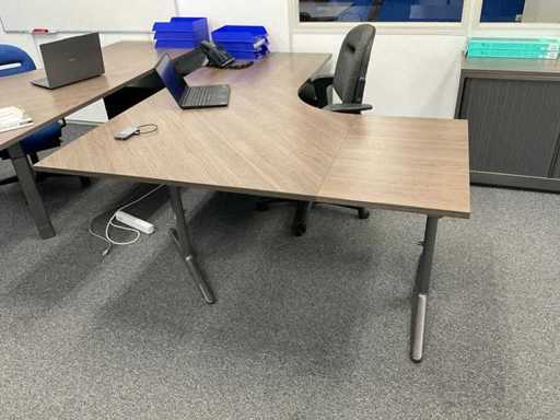 Ahrend Bureautafel | 200x168 cm