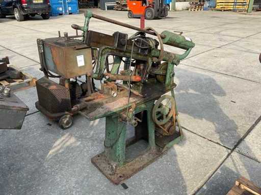 Machine à scie à métaux