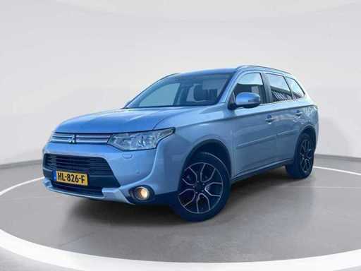 Mitsubishi Outlander 2.0 PHEV Executive edition 2015 | HL-826-F