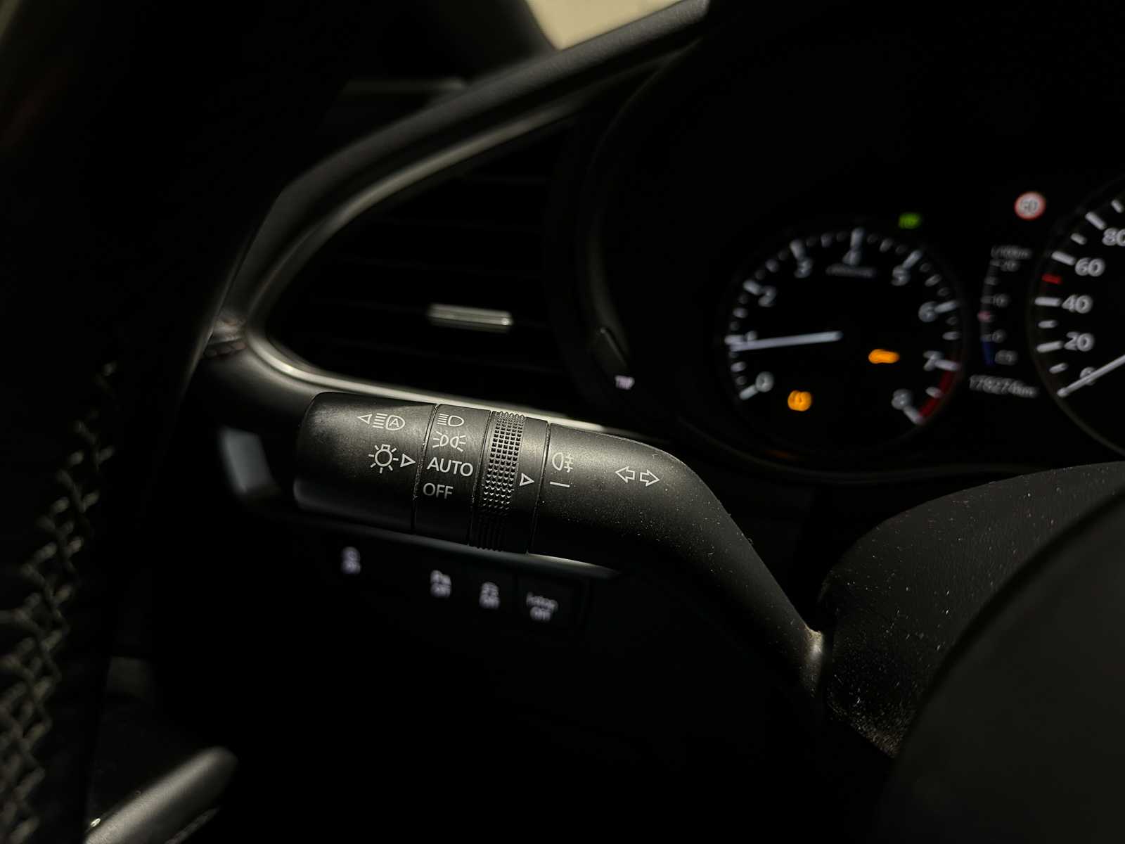 Mazda 3 2.0 e-SkyActiv-X 186pk 2022 (Origineel-NL+1e eigenaar), P-184-HB