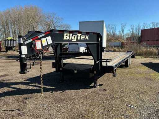 2017 Bigtex 14GN Trailer