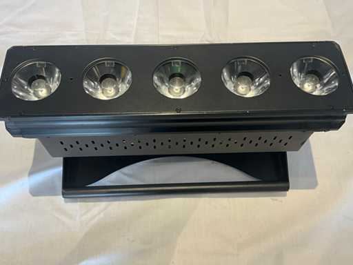 BRITEQ BeamBar5 RGBW Spotlight