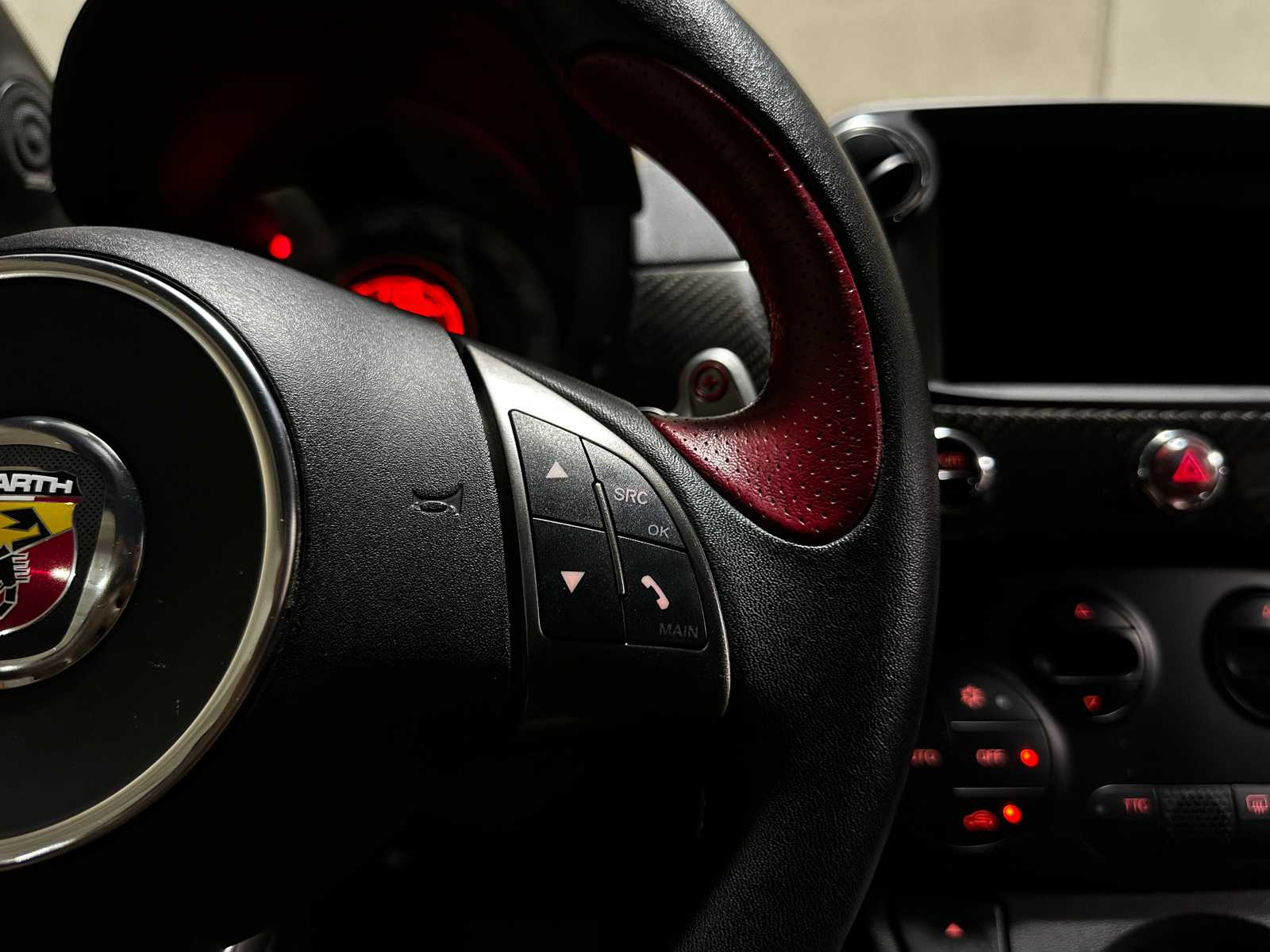 Fiat 500 Abarth 695 Tributo Ferrari 180pk 2011