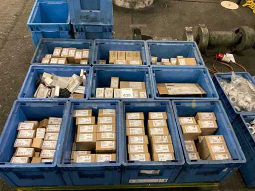 Lot de material de comutare pentru mașini