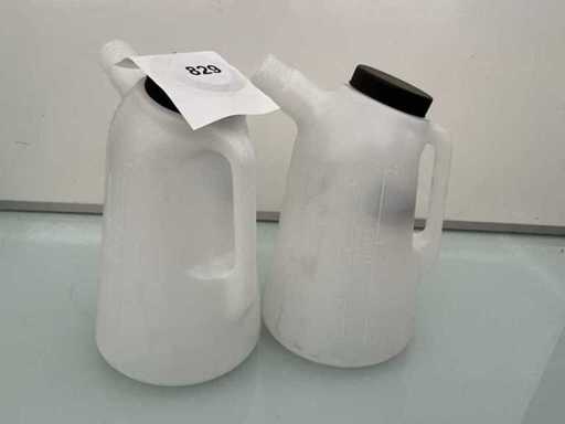 Plastic Oil Can (2x)