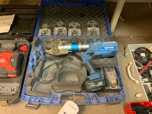 Uponor UP 110 Cordless crimping tool