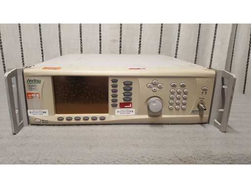 ANRITSU - MG3692A CW GENERATOR 20GHz - OPTIE 1B - SM5821 - Signaalgenerator