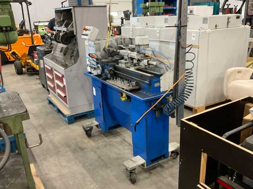 2002 Centerdraaibank